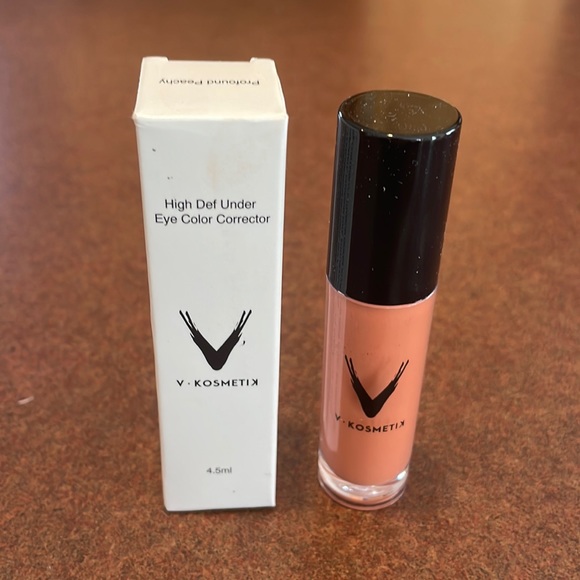 v kosmetik Makeup Hi Def Under Eye Color Corrector V Kosmetik